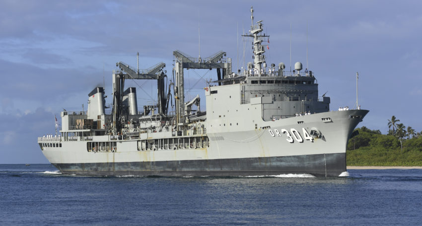 HMAS Success (OR 304) enters Pearl Harbor in preparation for RIMPAC 2018