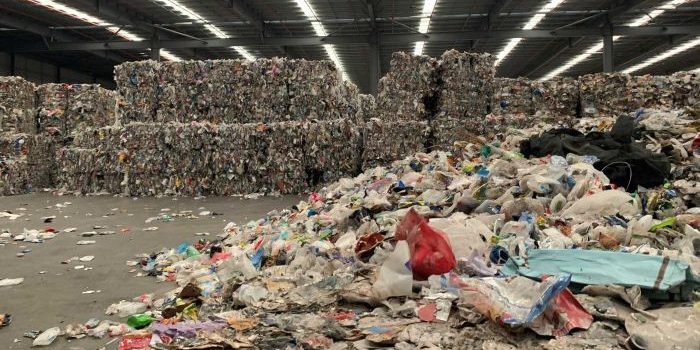 11389074-3×2-700×467-1-700×350