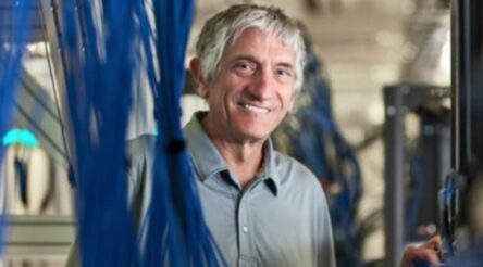 Image for Ex-Google quantum chief joins Simmons’ silicon startup