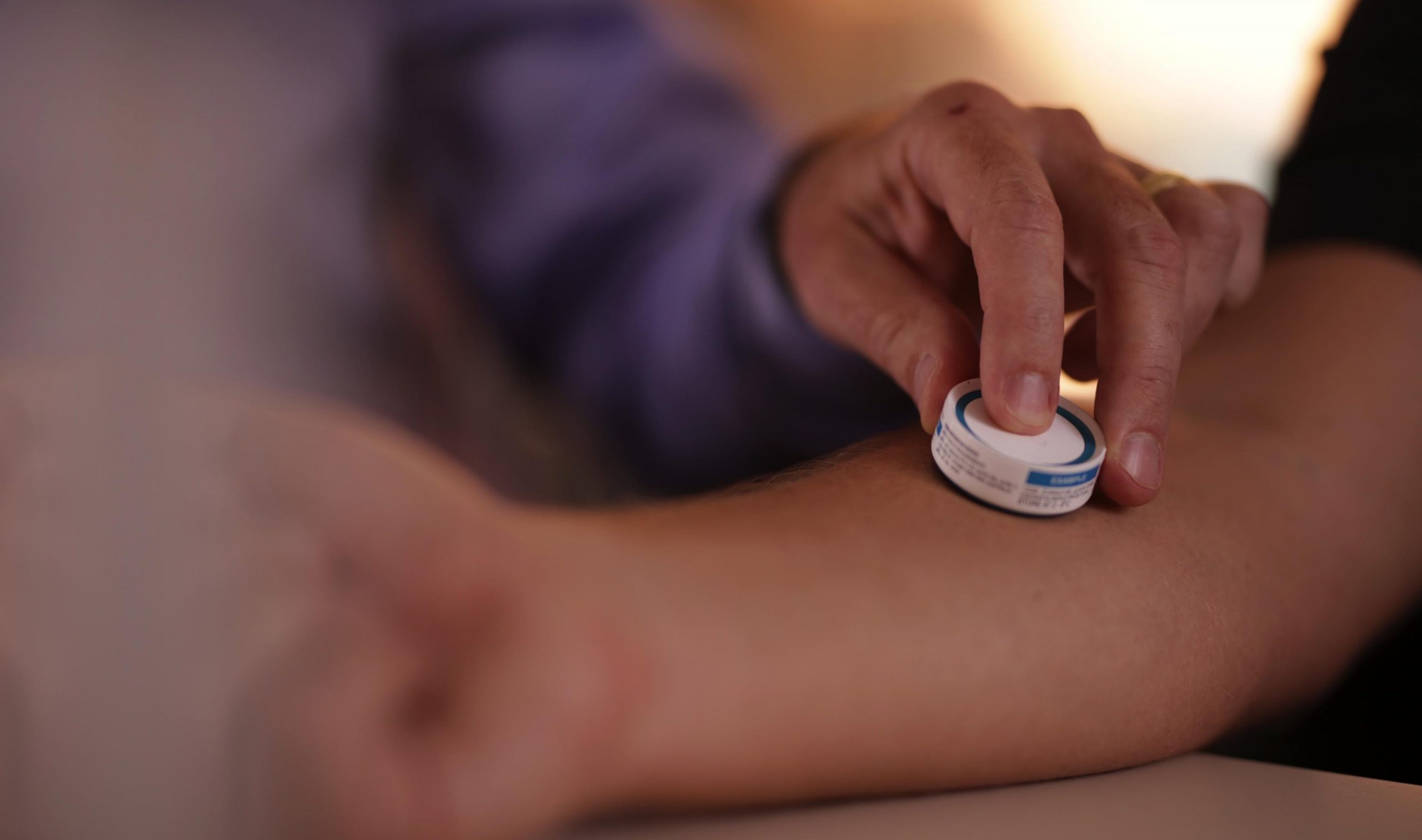 vaxxas-patch-arm-hero-4Kplus_3840x2270_Q6-scaled