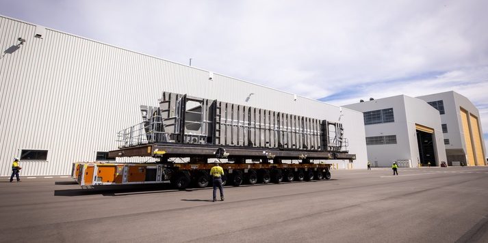 1573669683270-713×356