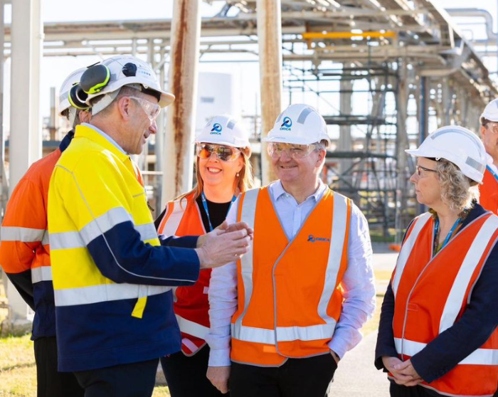 Bowen to develop decarbonisation plans, but still no industry plan