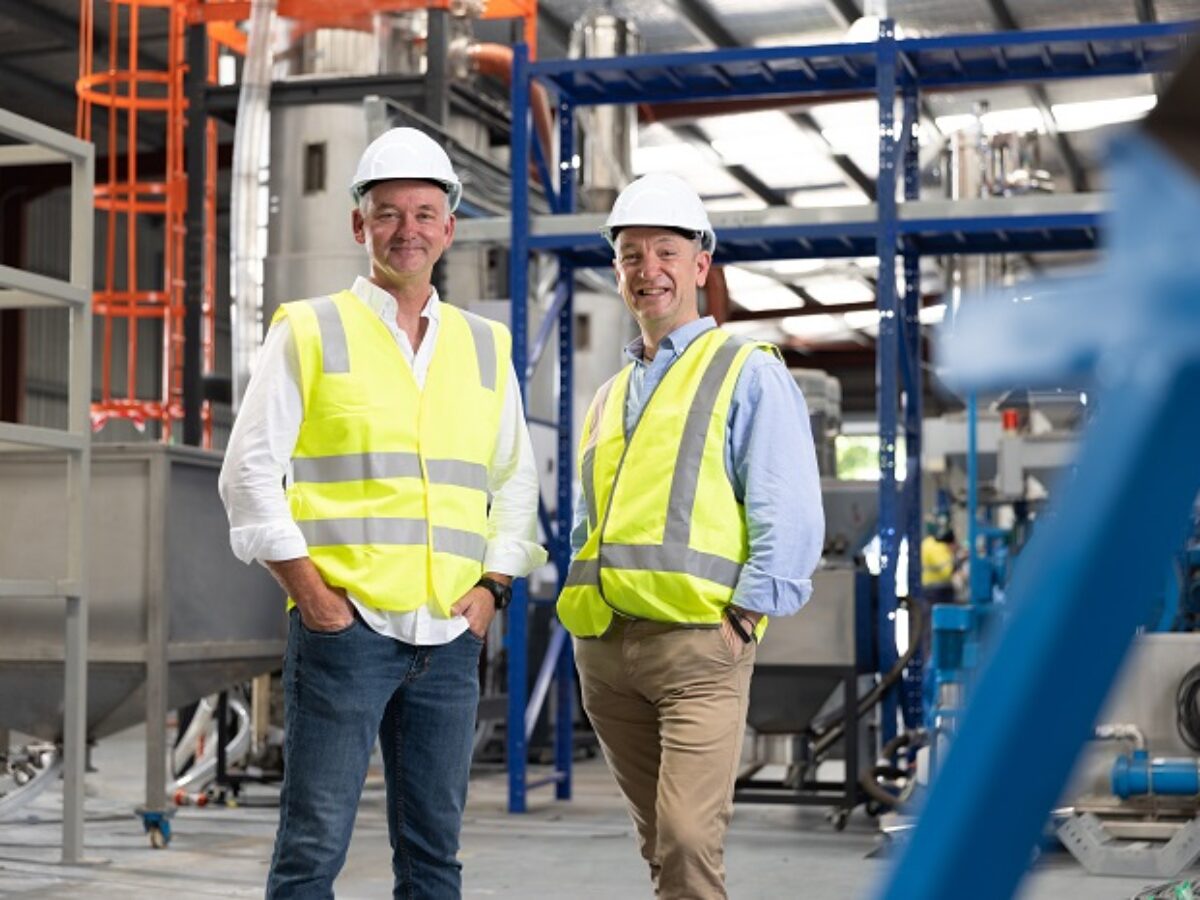 Graham-Ross-L-Adrian-Jones-R_portrait-1200×900-c-default (1)