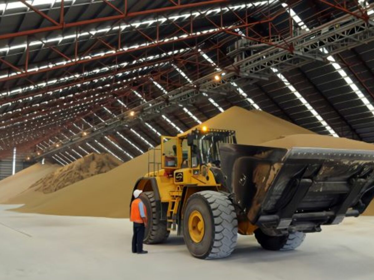 R-1200×900-c-default (1)