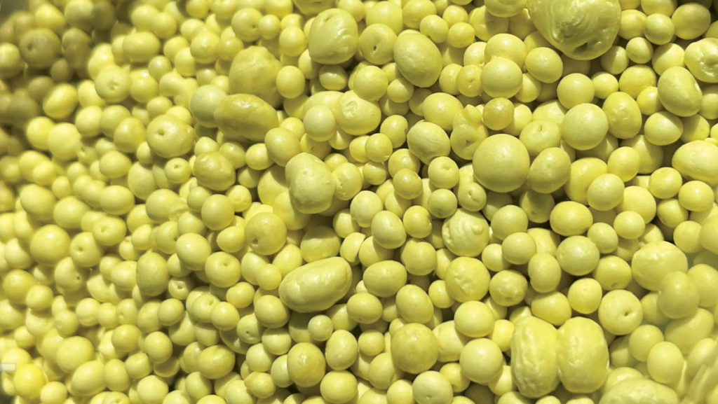 Cobalt Blue has signed an MoU with the Mount Isa City Council to develop a solution to a looming sulphuric acid supply shortage.