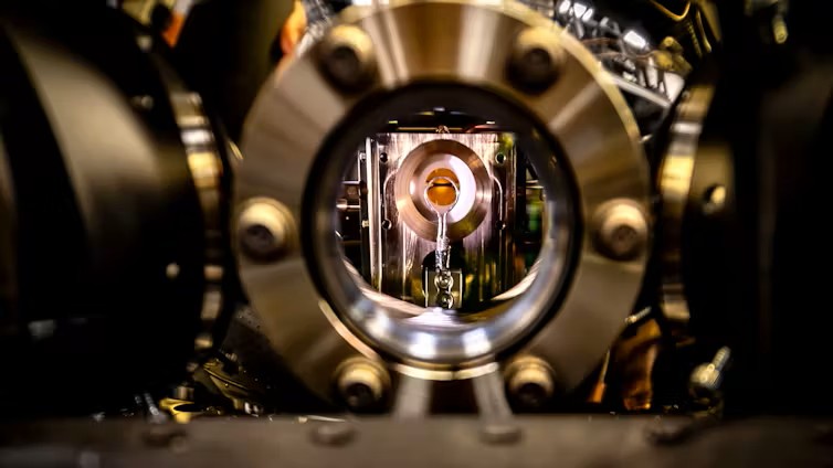 Australian researchers use a quantum computer to simulate how real molecules behave