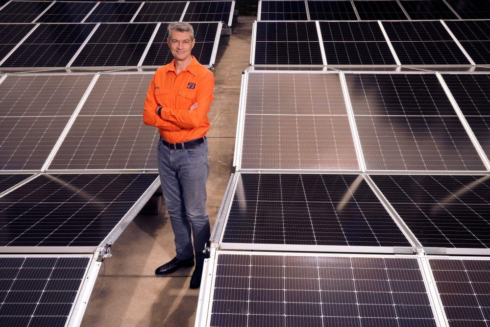 Government backs Adelaide solar manufacturer with $46 million to power renewable future