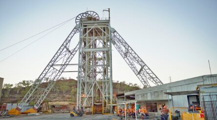 Image for Mt Isa mayor pleads for government intervention as 17,000 jobs hang in balance