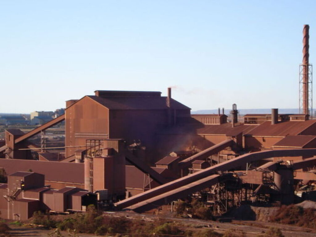 Federal, SA governments tip in an extra $275 million for Whyalla steelworks as sales process continues