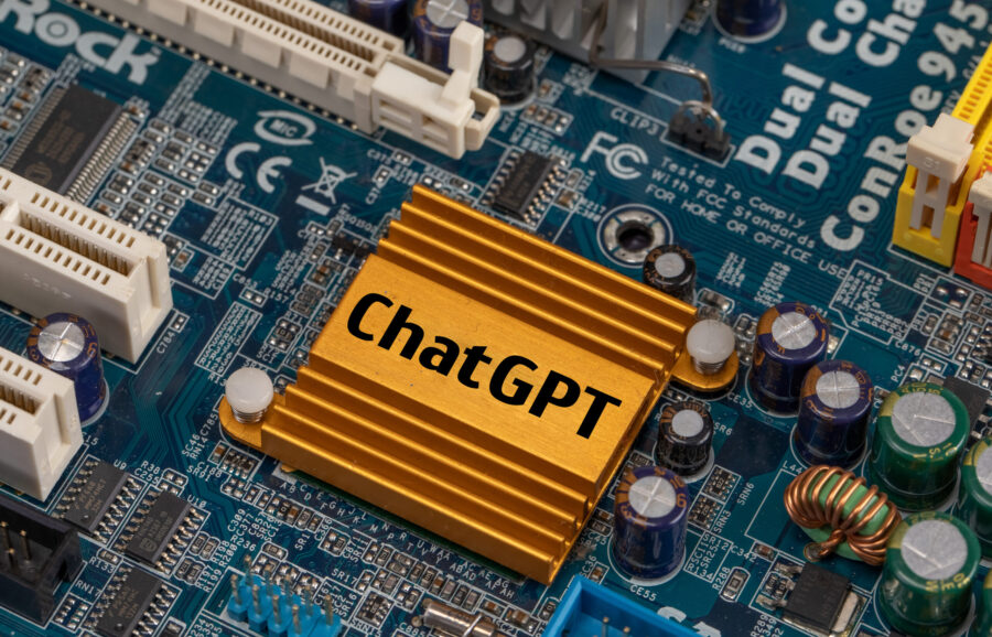ChatGPT Chipset Heatsink On Motherboard