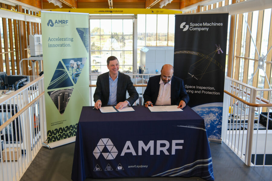 Space-Machines-Signing-03