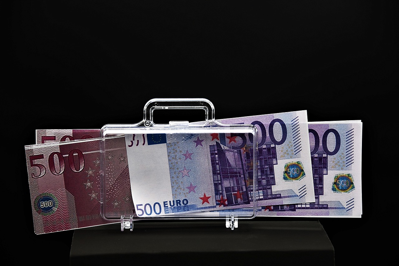 money-5092062_1280 Baccarat Online Casino – Best Sites to Play for Real Money